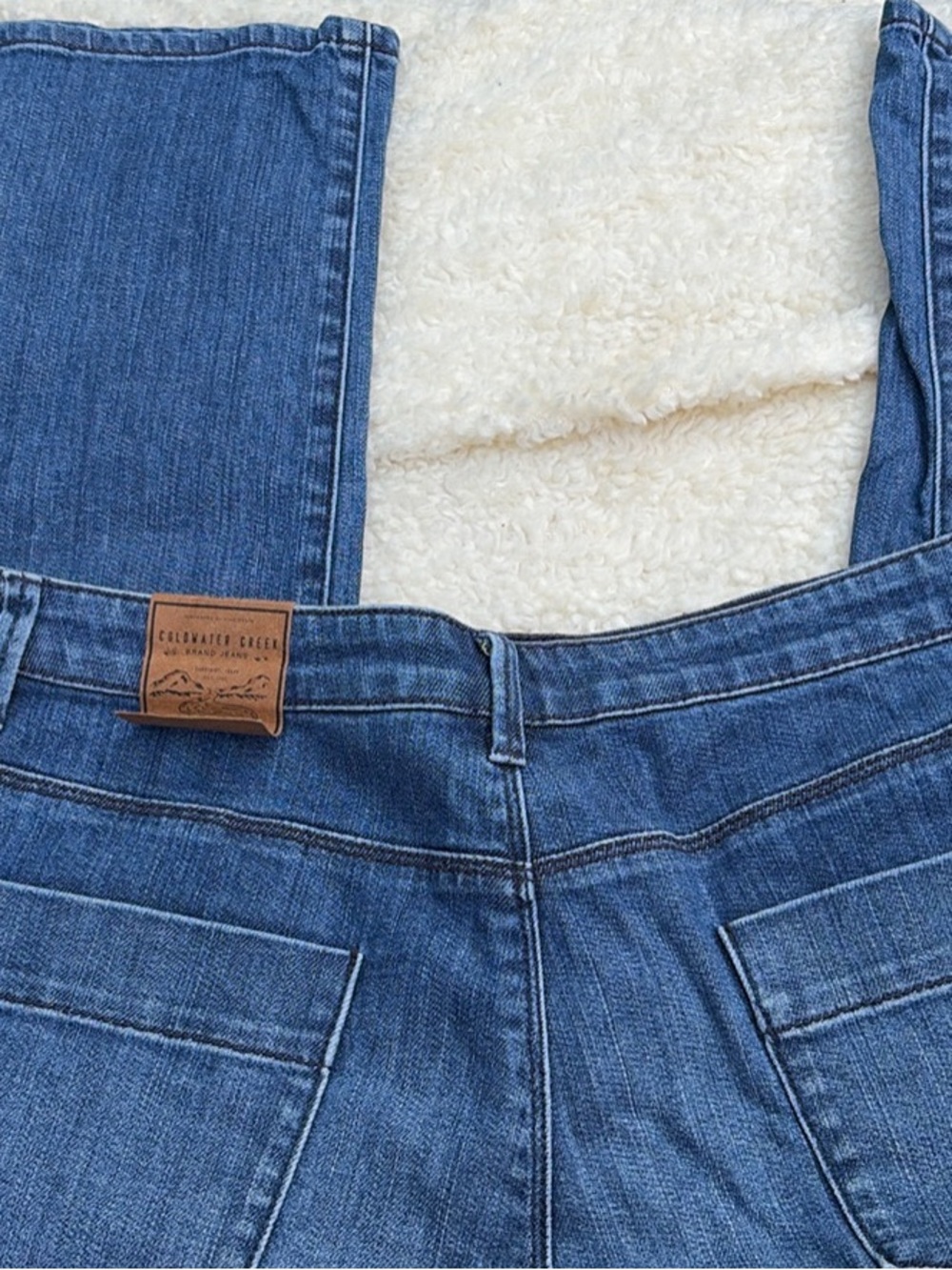 Coldwater Creek Women's Medium Blue Straight-Leg Jeans
